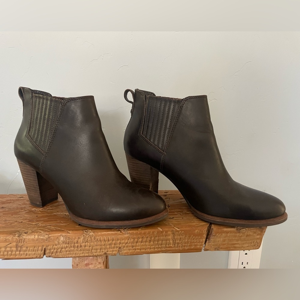 Ugg boots. Size 7.5.